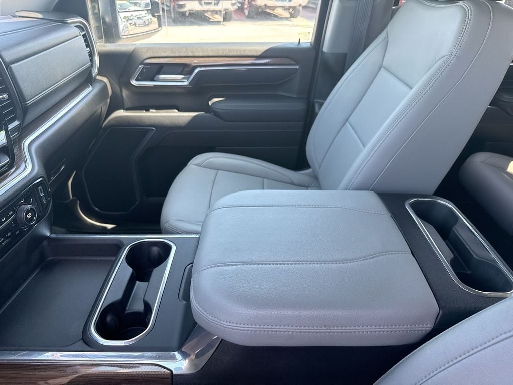 Pre-Owned 2025 Chevrolet Silverado 2500HD LT - photo - 24