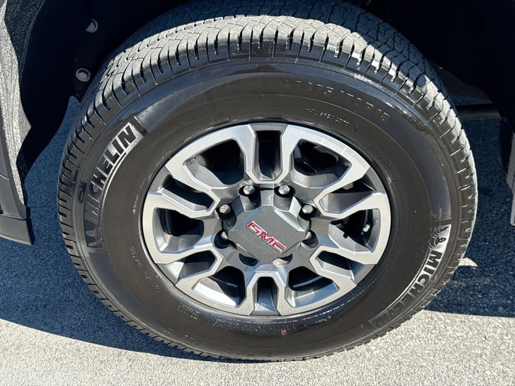 Pre-Owned 2026 GMC Sierra 3500HD SLT - photo - 9