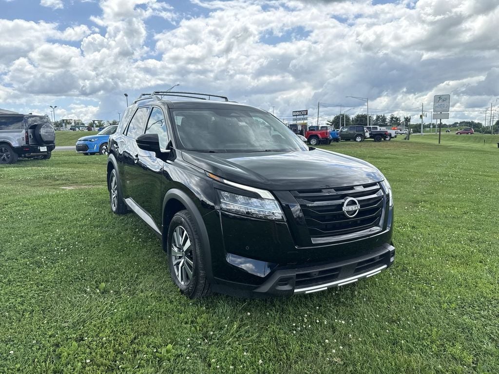 Pre-Owned 2024 Nissan Pathfinder SL - photo - 14
