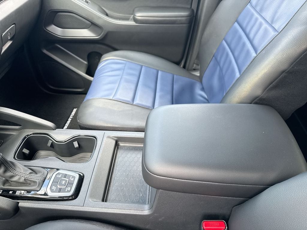 Pre-Owned 2026 Nissan Frontier SV - photo - 24