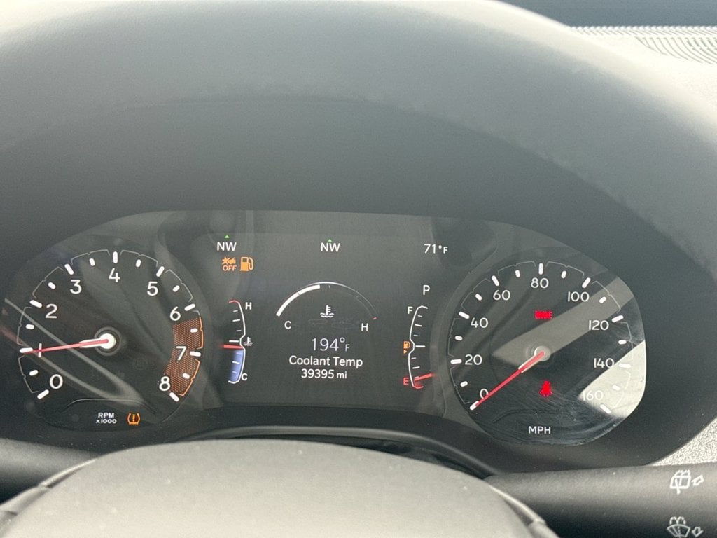 Pre-Owned 2025 Jeep Compass Latitude - photo - 24