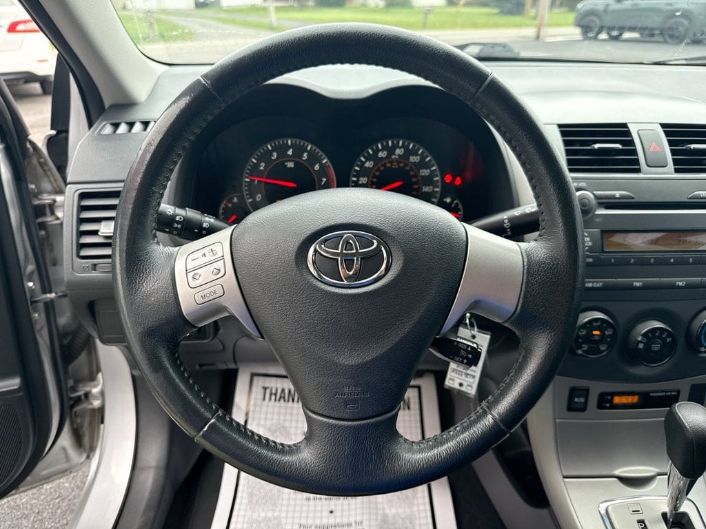 Pre-Owned 2010 Toyota Corolla S - photo - 14