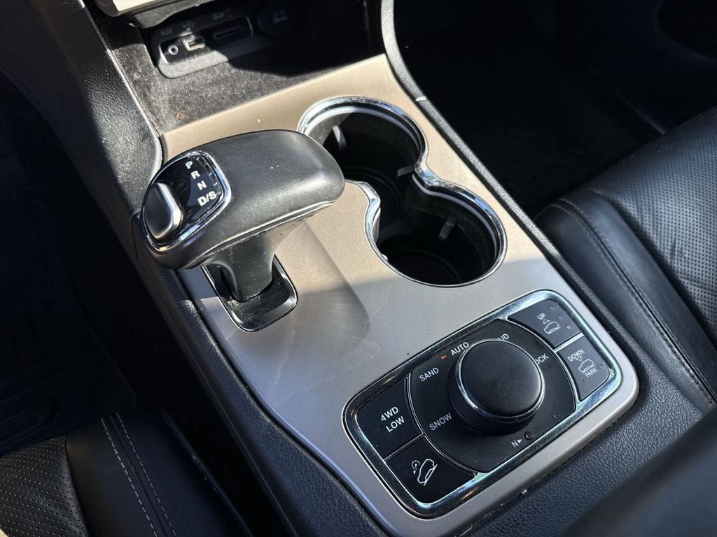 Pre-Owned 2014 Jeep Grand Cherokee Overland - photo - 18