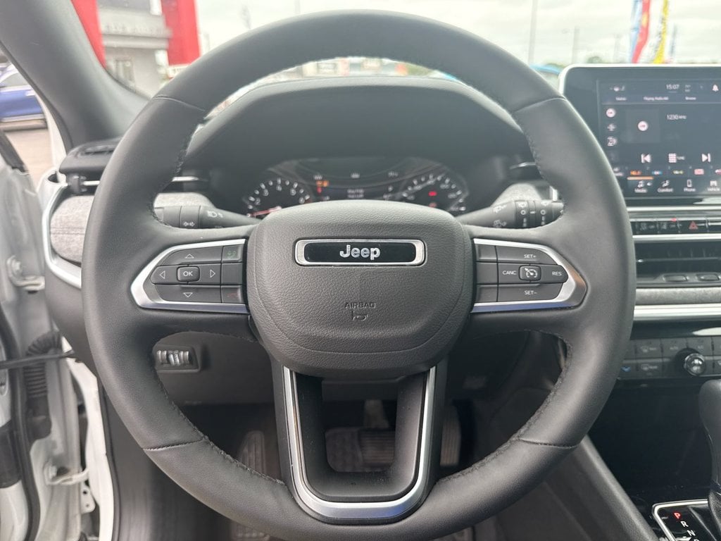 Pre-Owned 2025 Jeep Compass Latitude - photo - 23