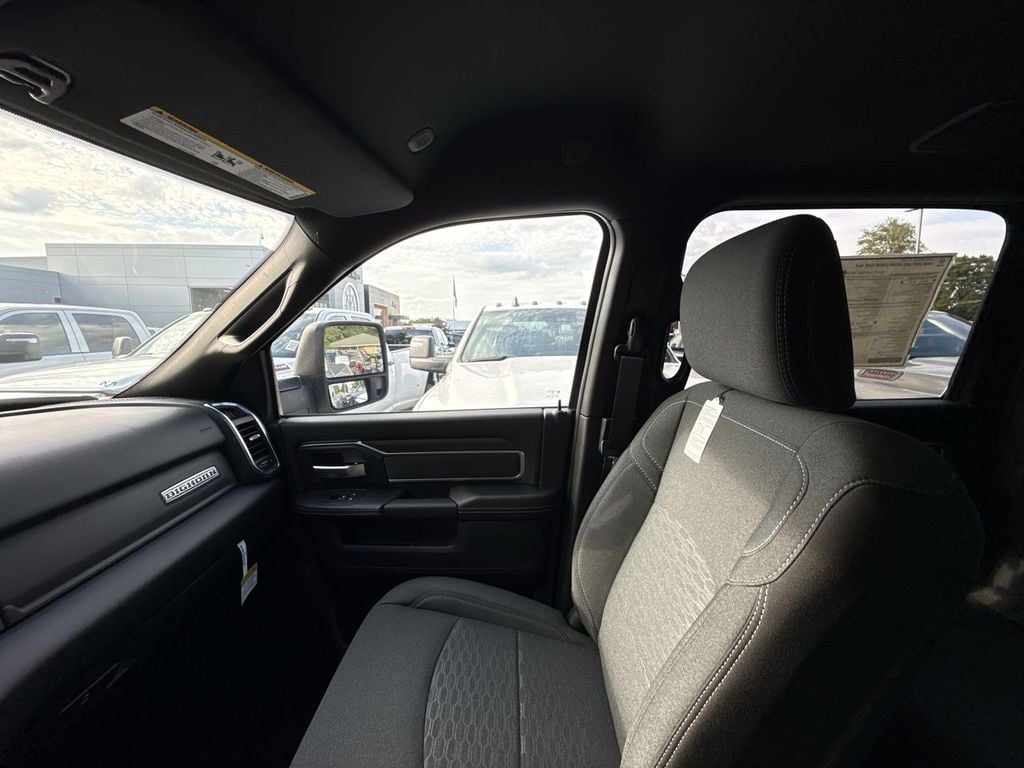 New 2026 Ram 2500 Big Horn - photo - 30