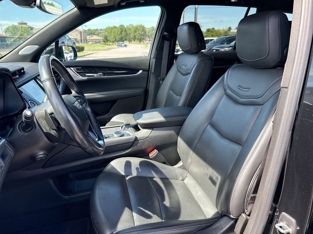 Pre-Owned 2022 Cadillac XT6 Premium Luxury - photo - 22
