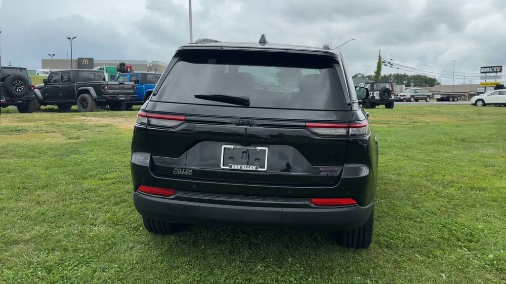 Pre-Owned 2025 Jeep Grand Cherokee Limited - photo - 5