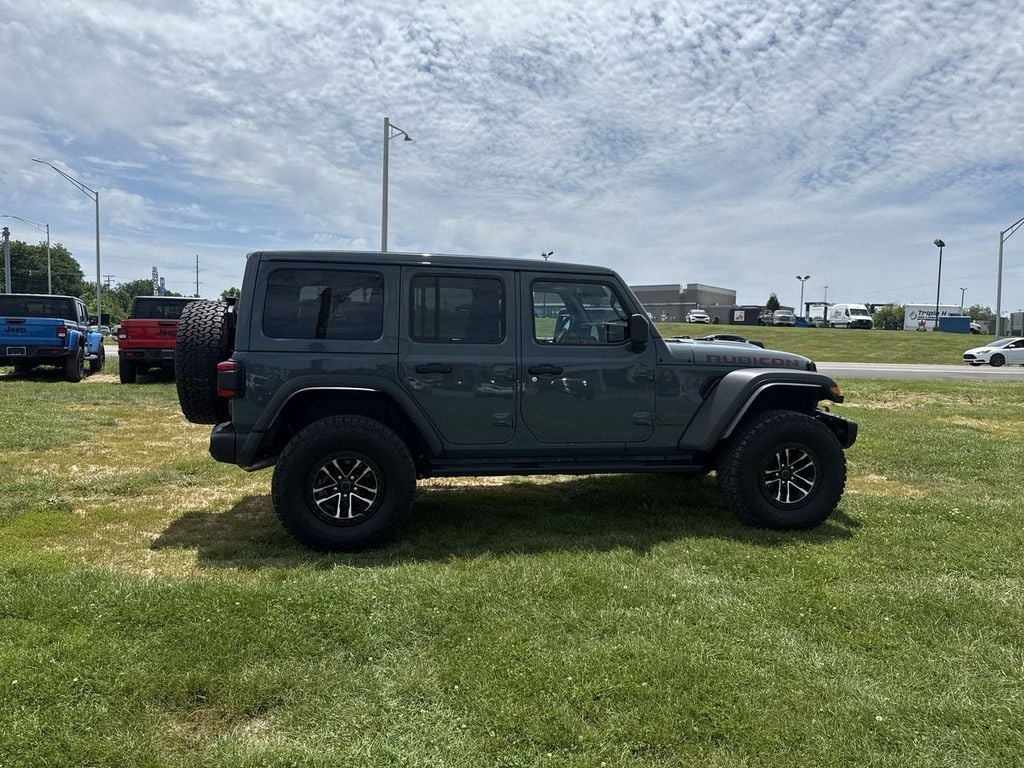 Pre-Owned 2025 Jeep Wrangler Rubicon - photo - 13