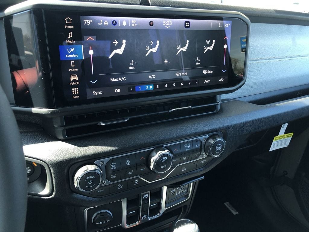 New 2026 Jeep Gladiator Sport S - photo - 20