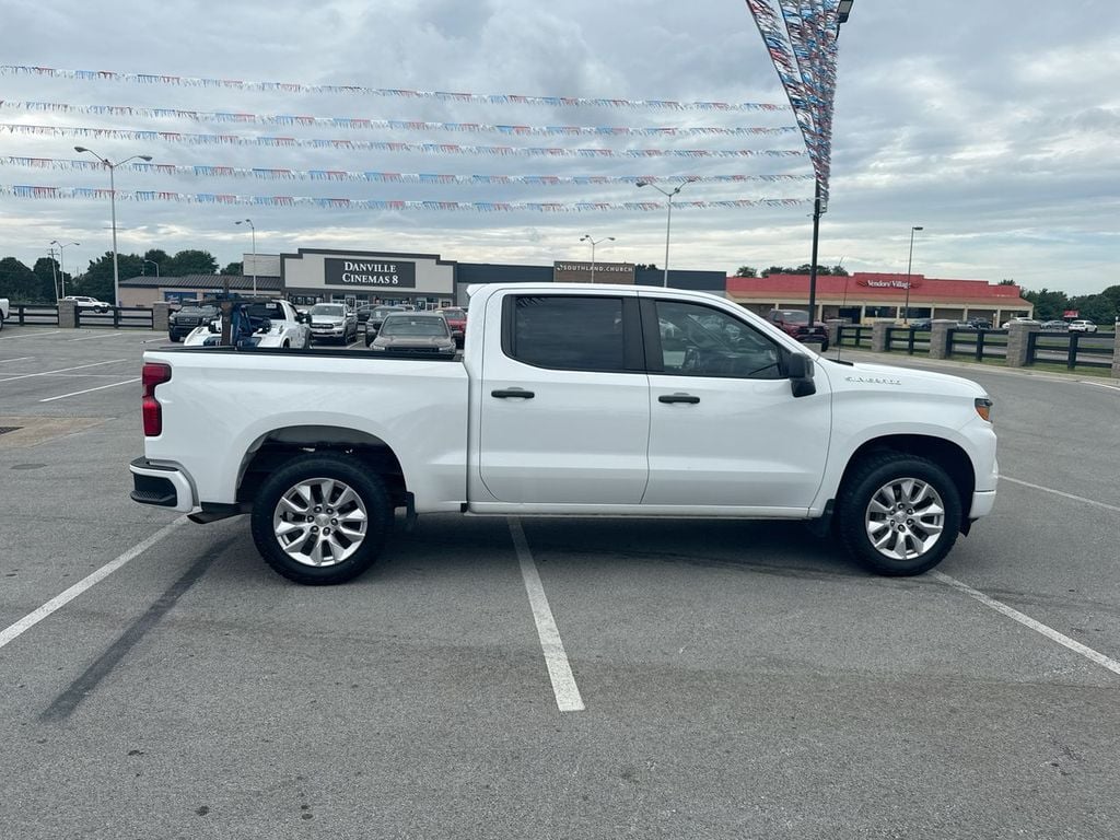 Pre-Owned 2022 Chevrolet Silverado 1500 Custom - photo - 13