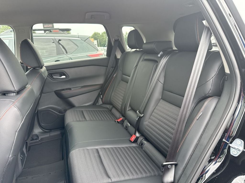 New 2026 Nissan Rogue Rock Creek - photo - 19