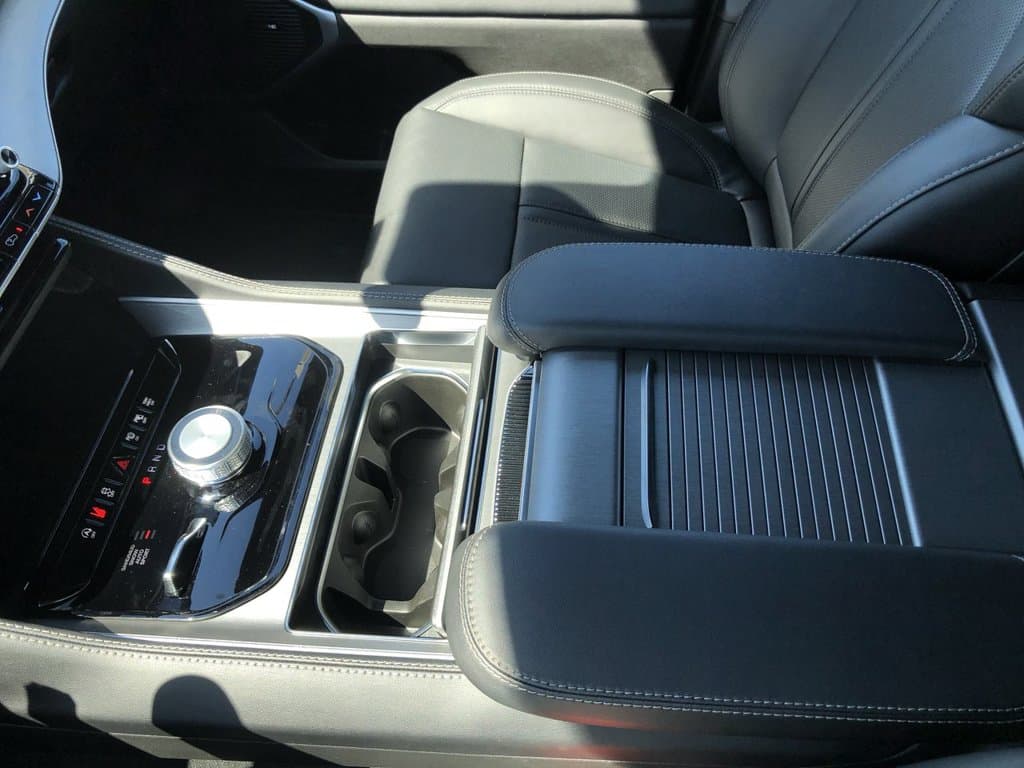 New 2026 Jeep Grand Wagoneer L - photo - 26