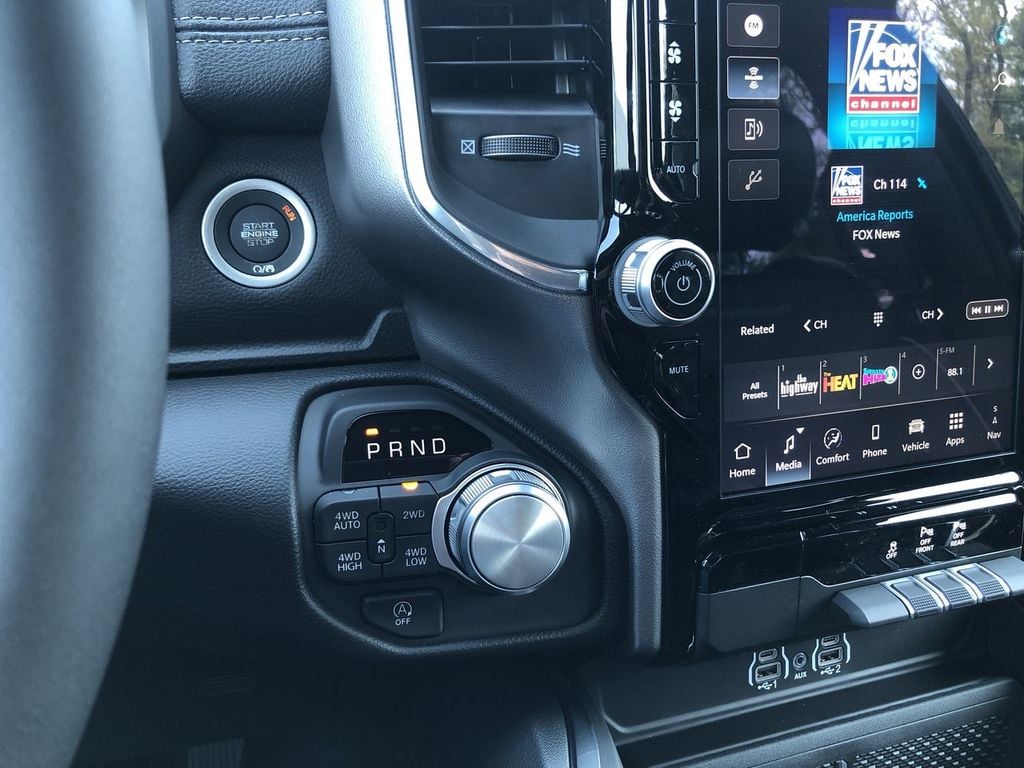 New 2026 Ram 1500 Laramie - photo - 25