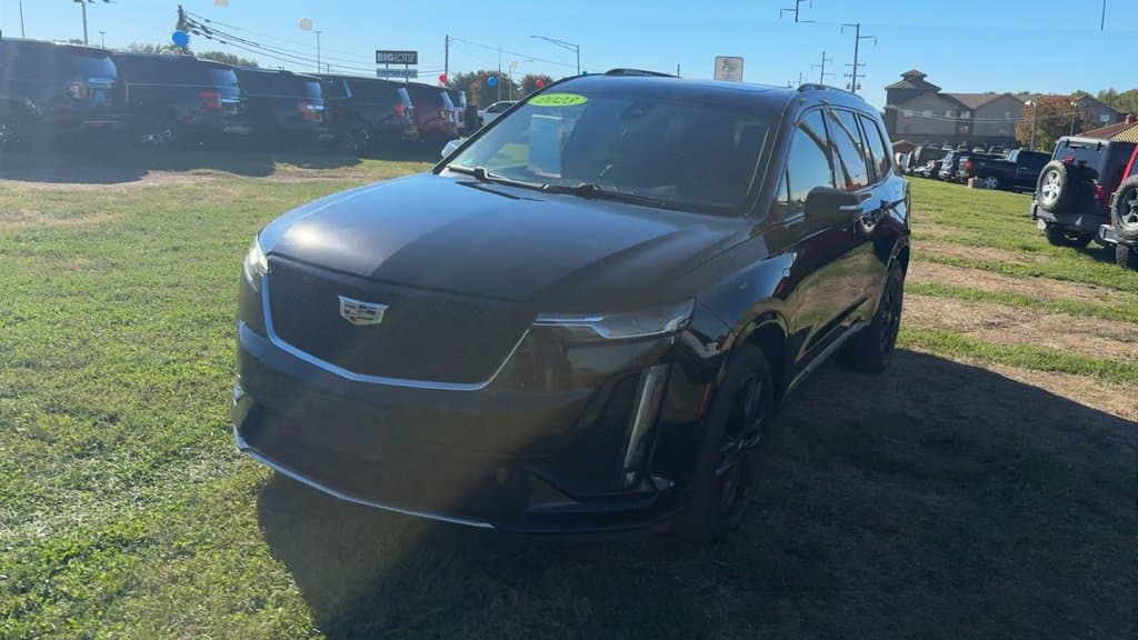 Pre-Owned 2023 Cadillac XT6 Sport - photo - 1