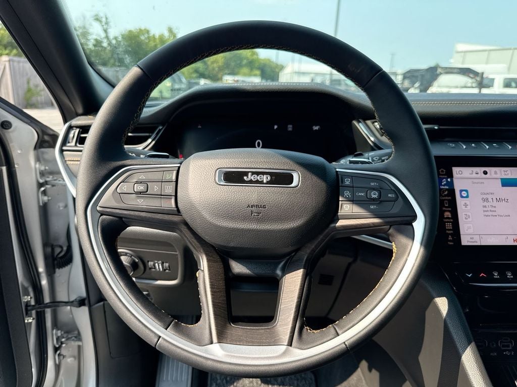 New 2026 Jeep Grand Cherokee - photo - 23
