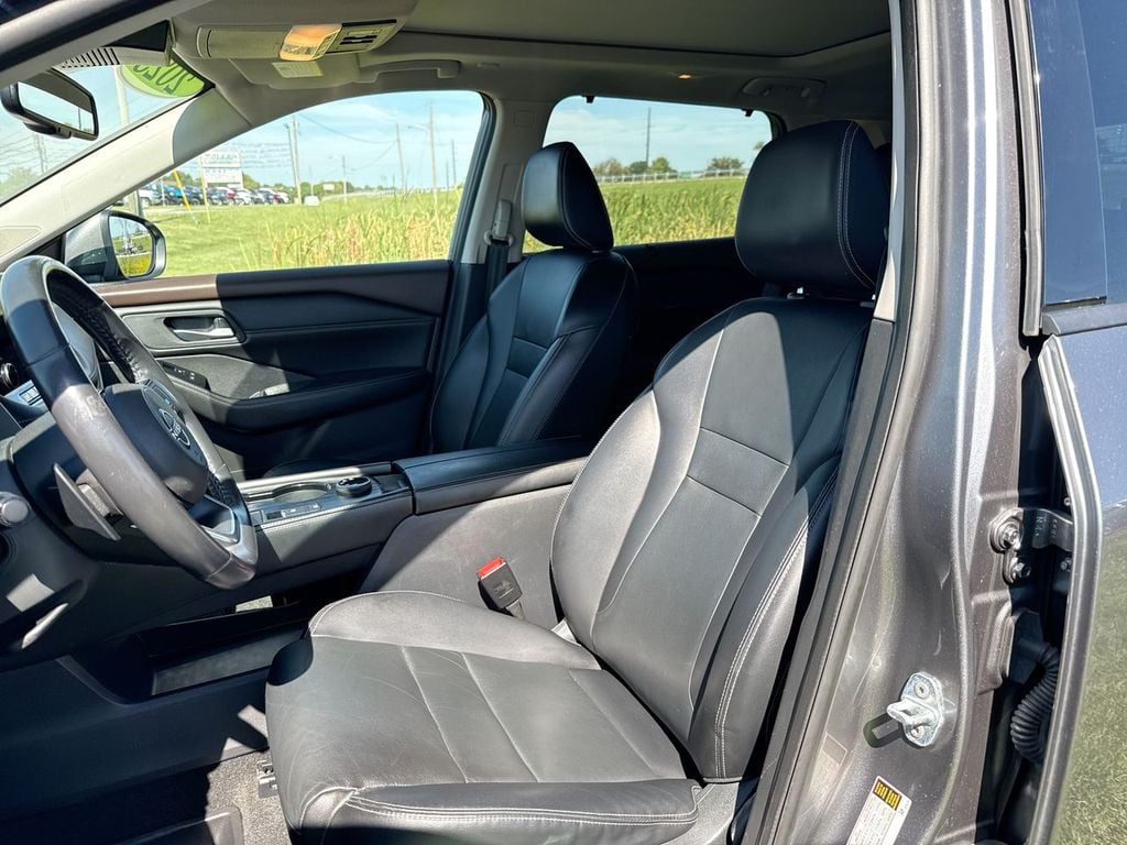 Pre-Owned 2023 Nissan Rogue SL - photo - 21