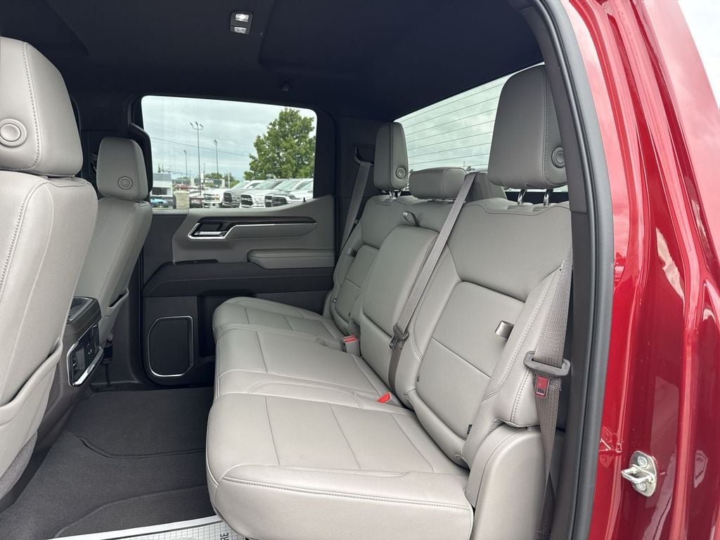 Pre-Owned 2023 GMC Sierra 1500 SLT - photo - 18
