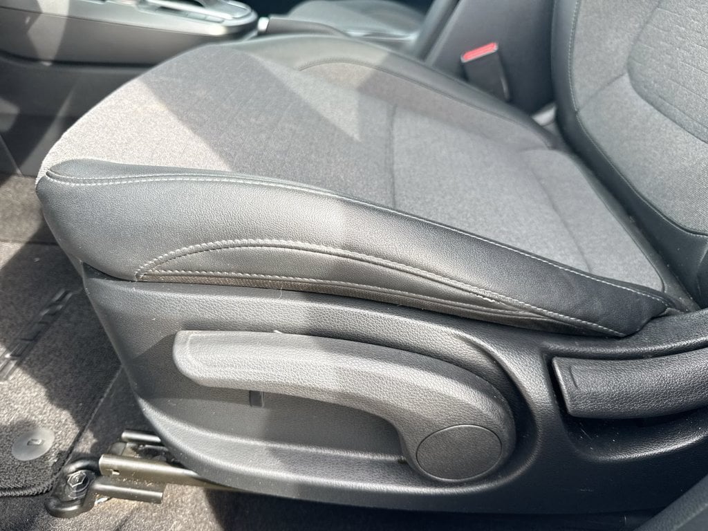 Pre-Owned 2021 Kia Seltos S - photo - 21