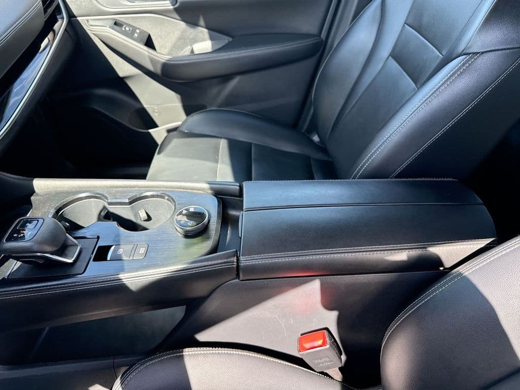 Pre-Owned 2023 Nissan Rogue SL - photo - 25