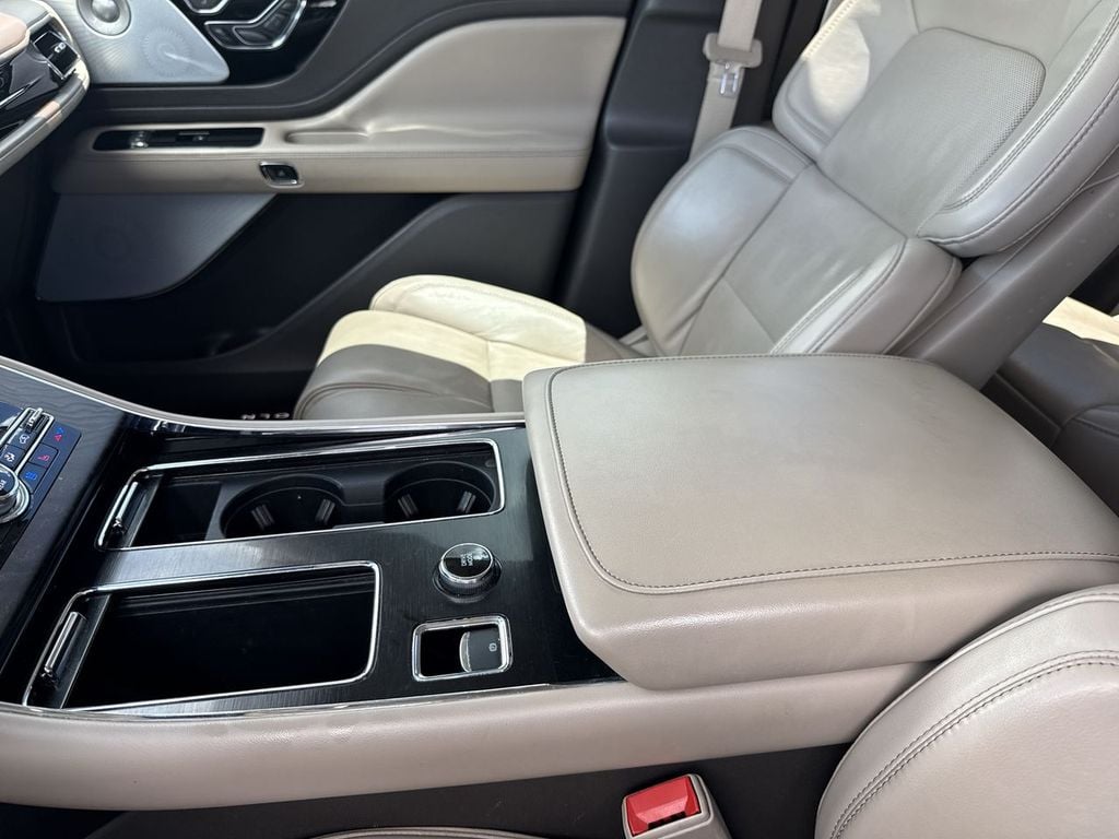 Pre-Owned 2021 Lincoln Aviator Reserve - photo - 26