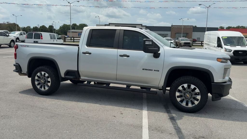 Pre-Owned 2022 Chevrolet Silverado 2500HD Custom - photo - 7