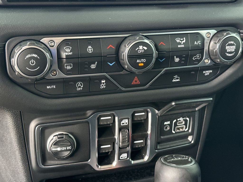 Pre-Owned 2025 Jeep Gladiator High Tide - photo - 28