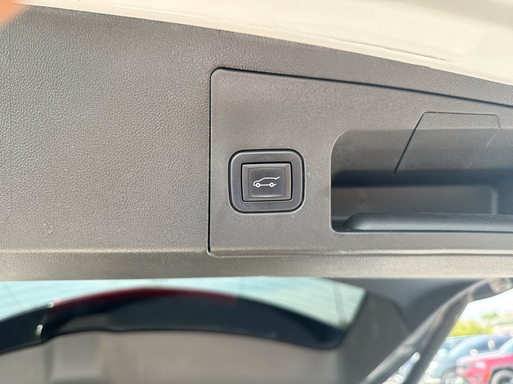 Pre-Owned 2021 Cadillac XT5 Sport - photo - 17