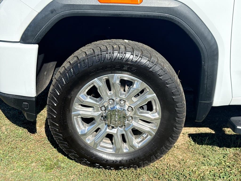 Pre-Owned 2021 GMC Sierra 2500HD Denali - photo - 9