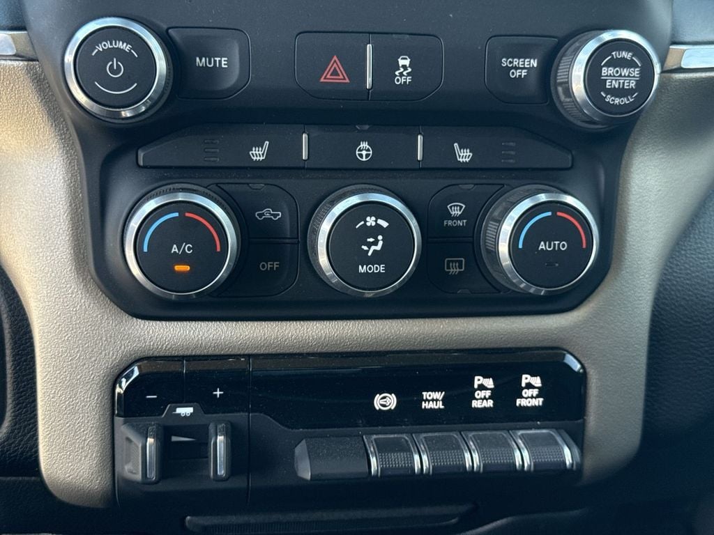 Pre-Owned 2022 Ram 2500 Laramie - photo - 28