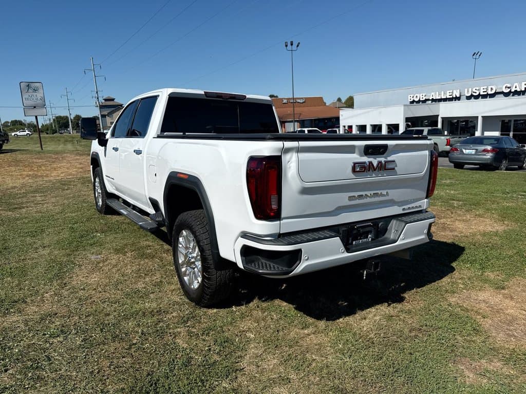 Pre-Owned 2021 GMC Sierra 2500HD Denali - photo - 11