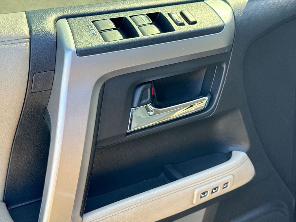Pre-Owned 2020 Toyota 4Runner Limited - photo - 11