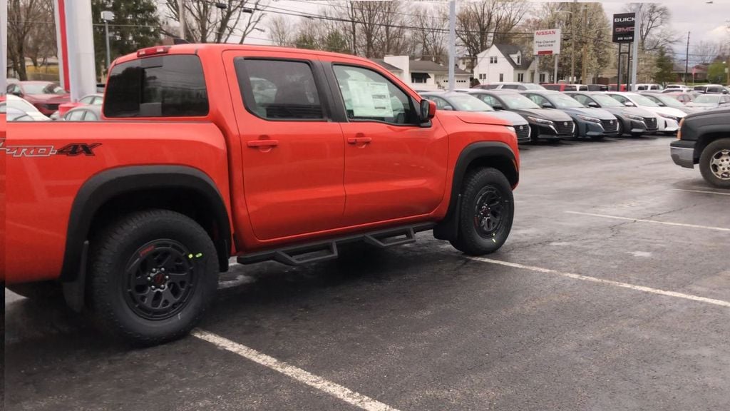 Pre-Owned 2025 Nissan Frontier PRO-4X - photo - 7