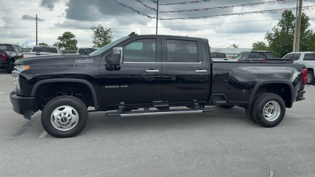 Pre-Owned 2023 Chevrolet Silverado 3500HD High Country - photo - 2