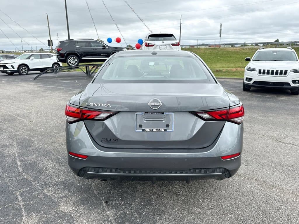 Pre-Owned 2025 Nissan Sentra SV - photo - 17