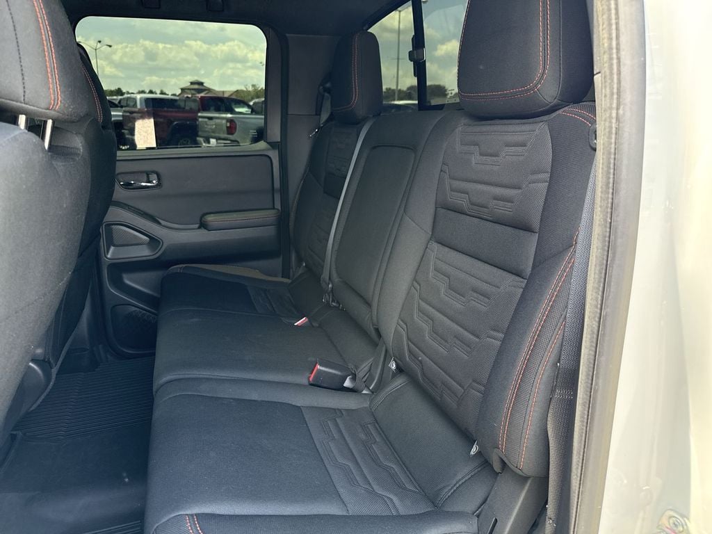 Pre-Owned 2024 Nissan Frontier PRO-4X - photo - 18