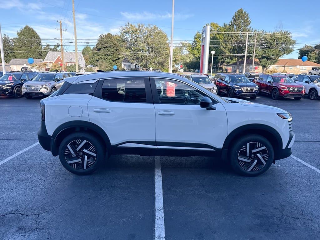 New 2027 Nissan Kicks SV - photo - 13