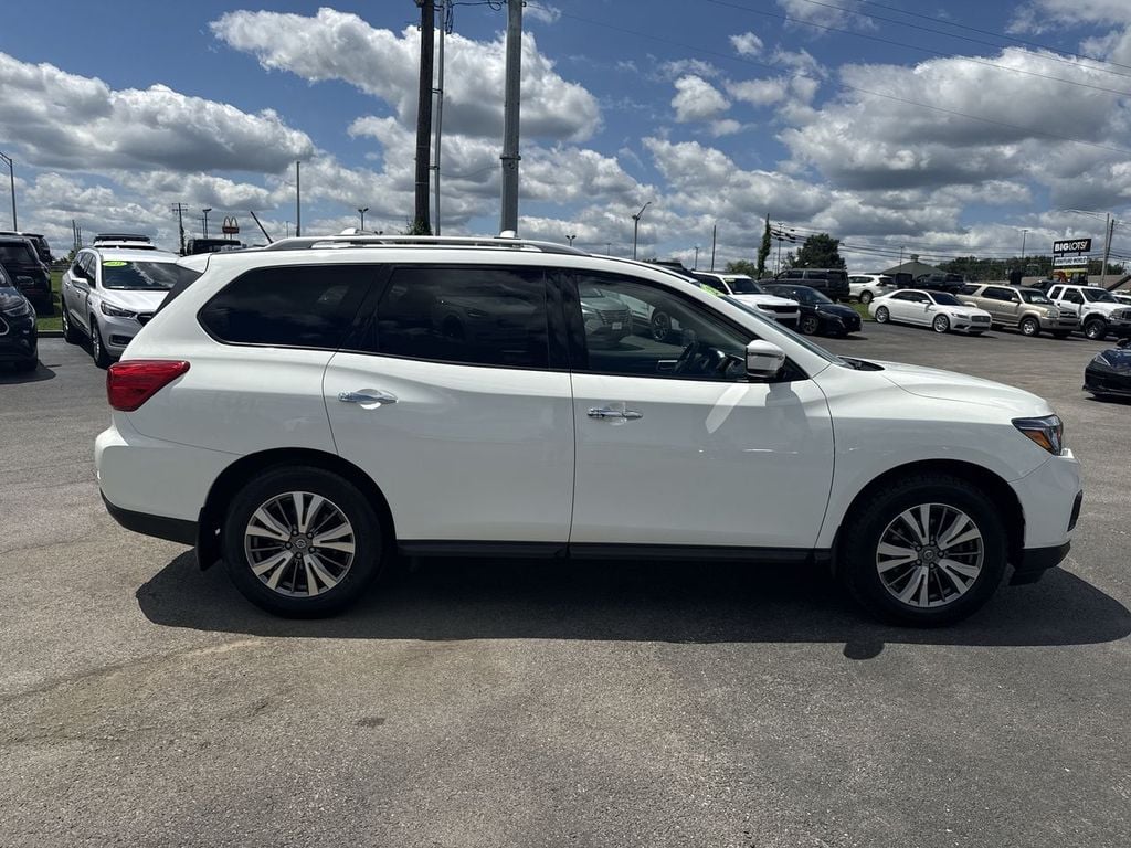 Pre-Owned 2018 Nissan Pathfinder S - photo - 13