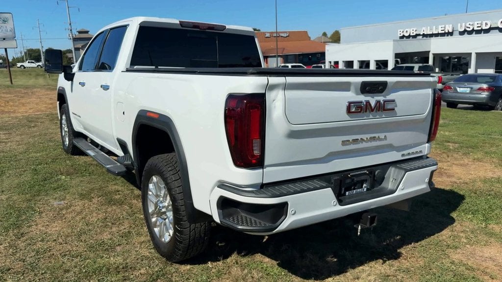 Pre-Owned 2021 GMC Sierra 2500HD Denali - photo - 4