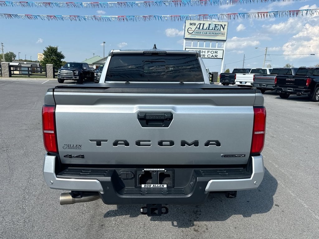 Pre-Owned 2025 Toyota Tacoma Hybrid TRD Sport - photo - 17