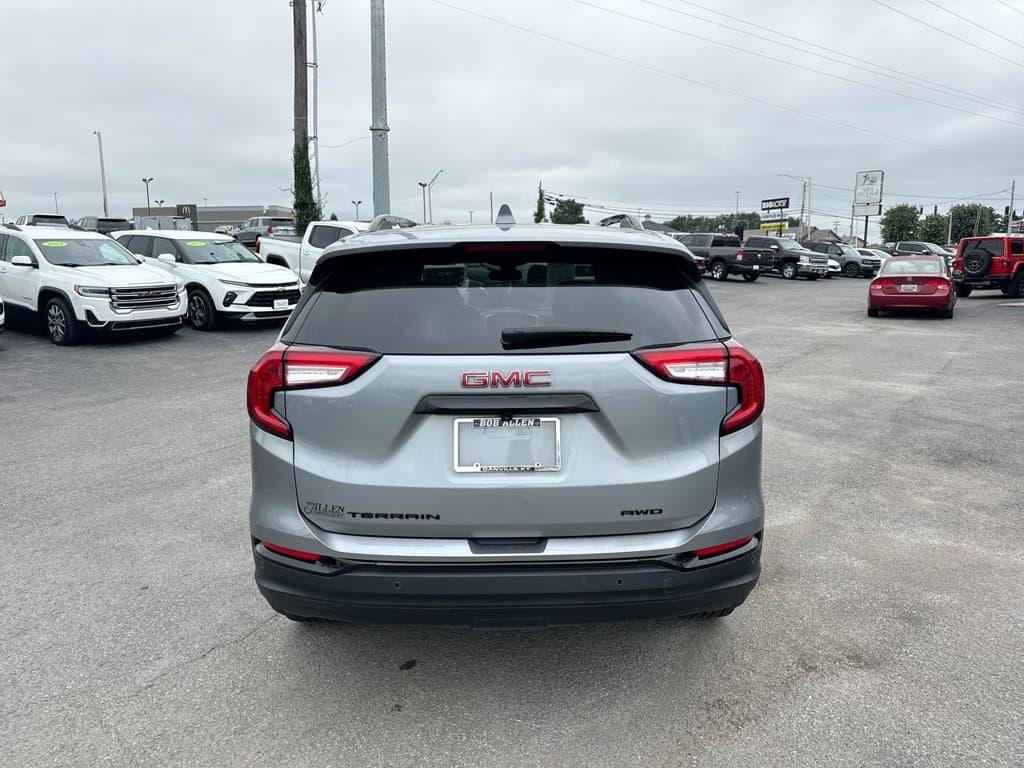 Pre-Owned 2024 GMC Terrain SLT - photo - 18