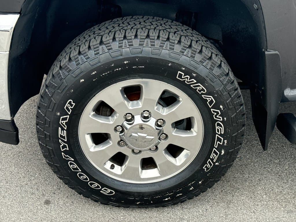 Pre-Owned 2011 Chevrolet Silverado 3500HD LTZ - photo - 1