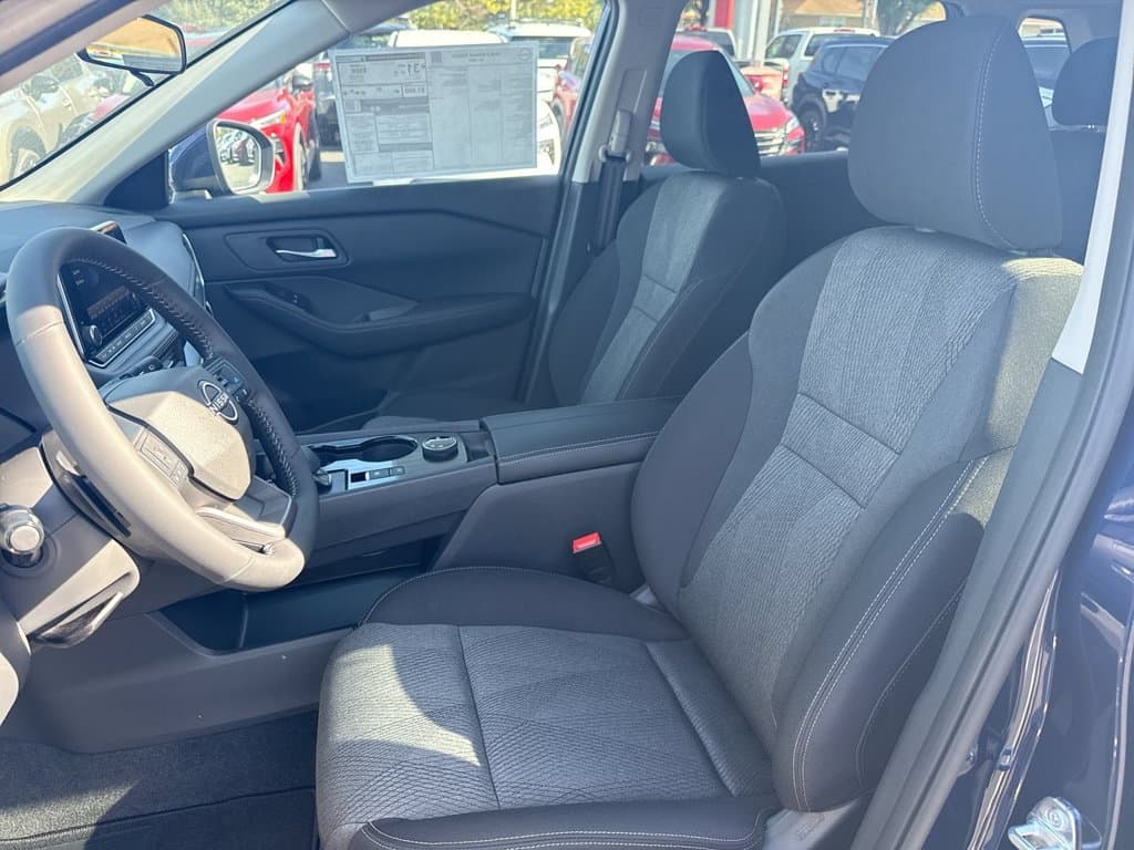 New 2026 Nissan Rogue SV - photo - 21