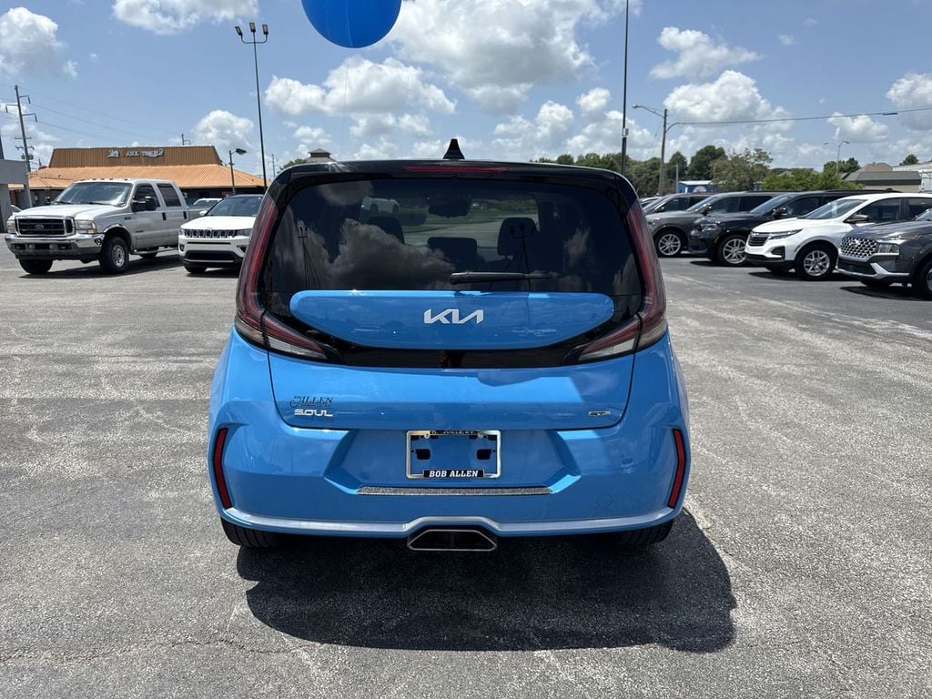 Pre-Owned 2024 Kia Soul GT-Line - photo - 17