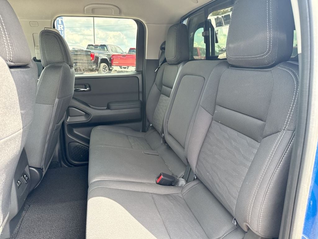 Pre-Owned 2024 Nissan Frontier SV - photo - 18