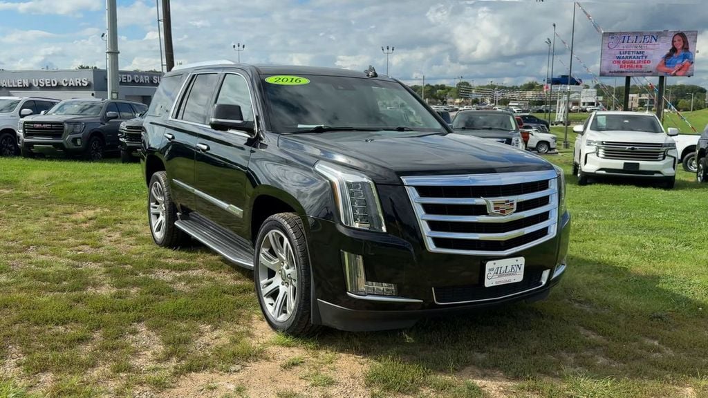 Pre-Owned 2016 Cadillac Escalade Luxury - photo - 8