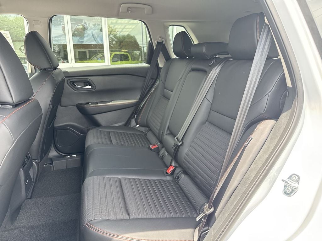 New 2026 Nissan Rogue Rock Creek - photo - 19