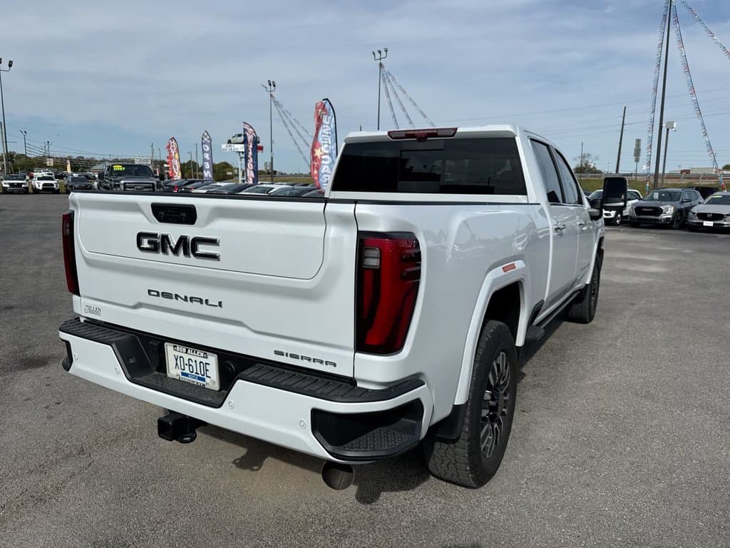 Pre-Owned 2026 GMC Sierra 2500HD Denali Ultimate - photo - 12