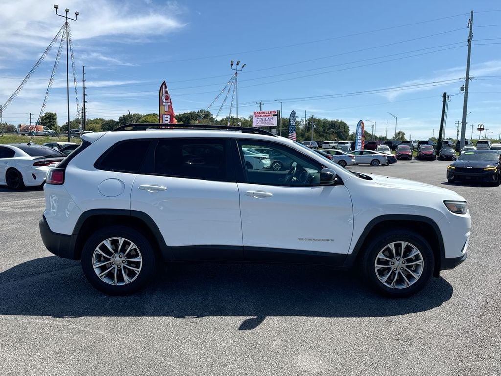 Pre-Owned 2022 Jeep Cherokee Latitude Lux - photo - 13