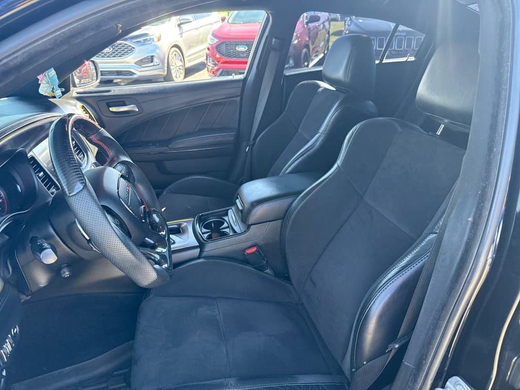 Pre-Owned 2019 Dodge Charger R/T - photo - 12