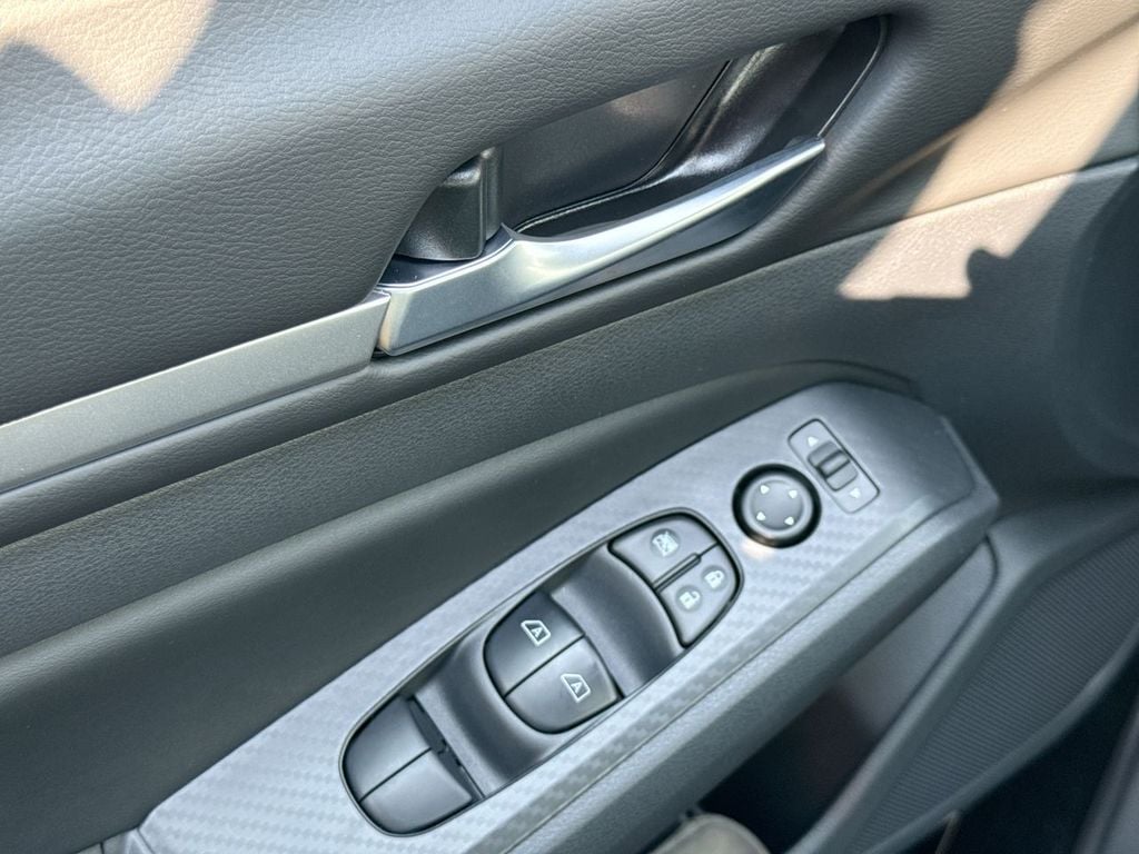 New 2026 Nissan Altima 2.5 SR - photo - 19